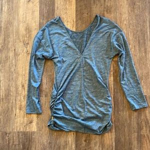 Lucy Womens Manifest Tunic Top V-Back medium blue Space Dye Long Sleeve Ruched